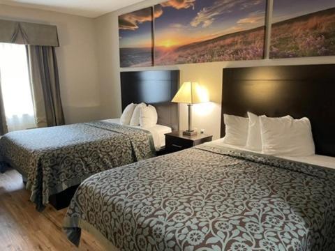 Days Inn & Suites By Wyndham Dallas Bagian luar foto